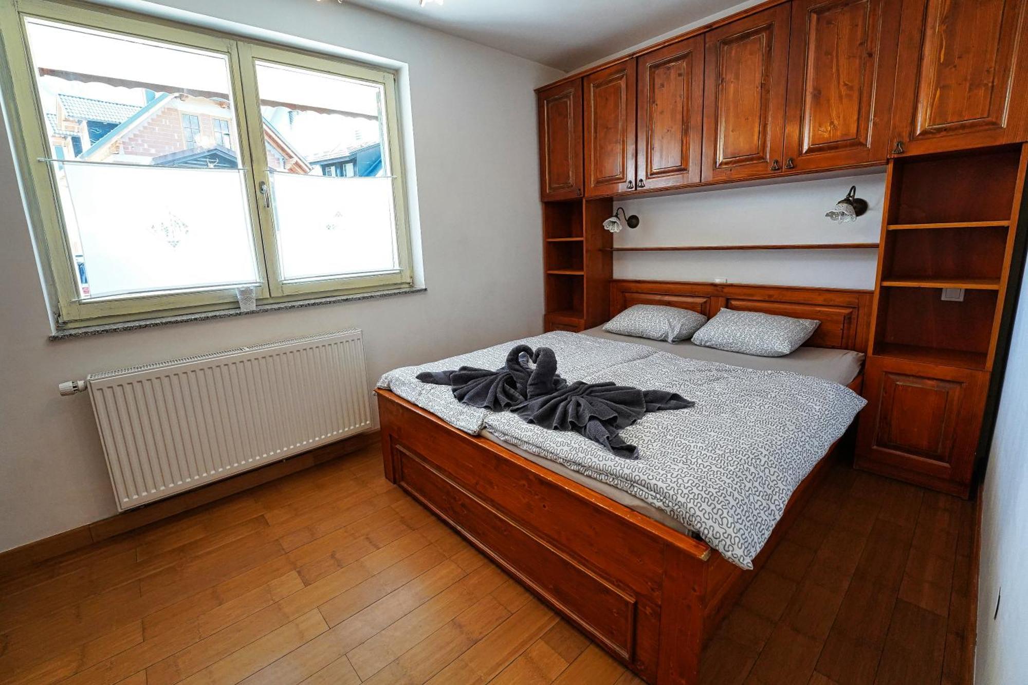 Apartment Mojstrovka With Terrace In City Center Kranjska Gora Bagian luar foto