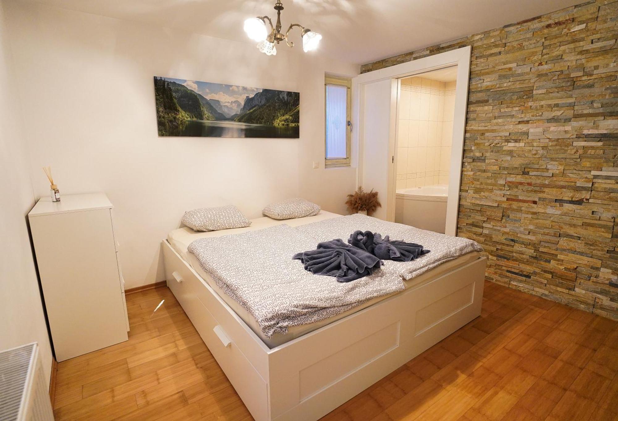 Apartment Mojstrovka With Terrace In City Center Kranjska Gora Bagian luar foto