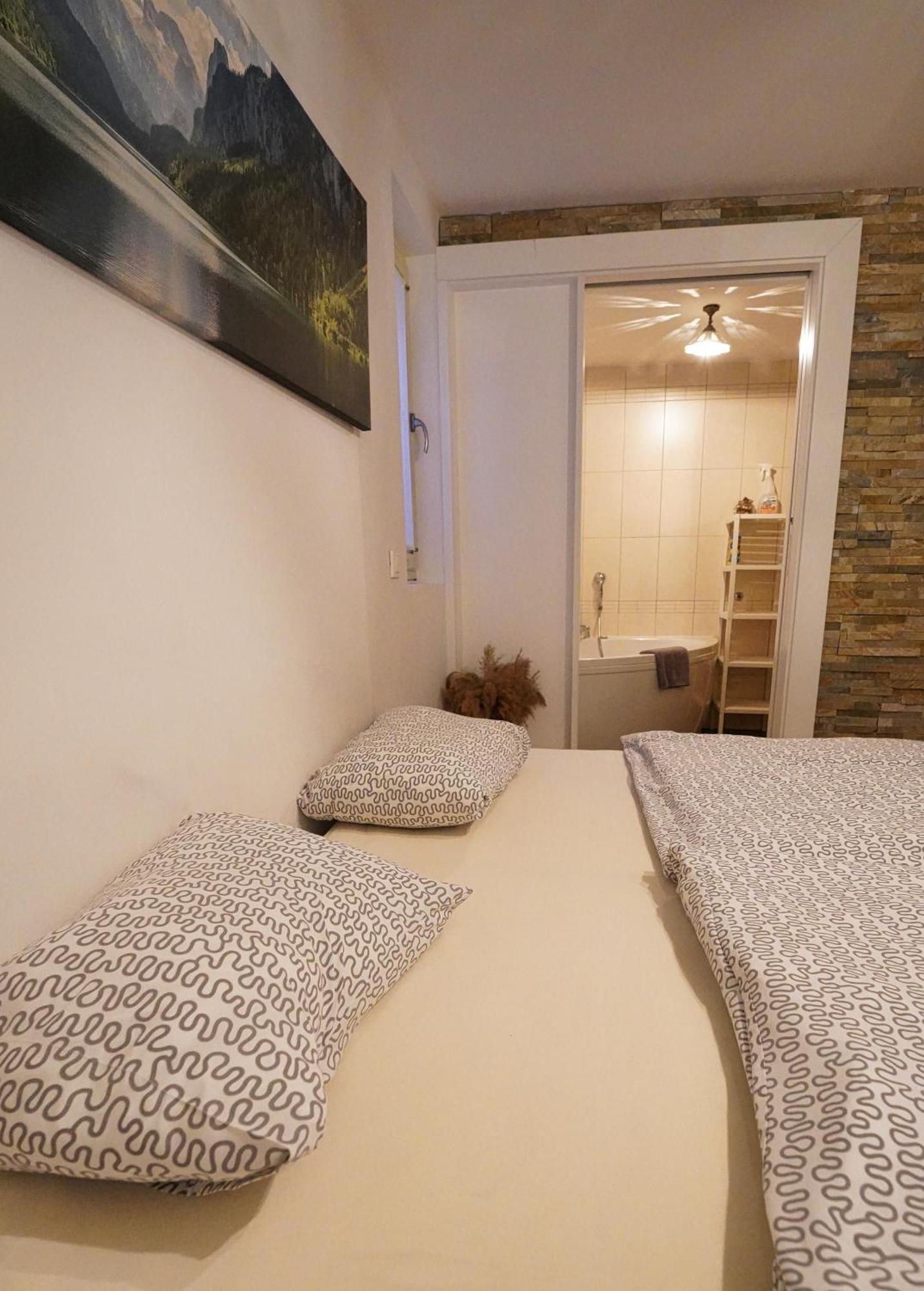 Apartment Mojstrovka With Terrace In City Center Kranjska Gora Bagian luar foto