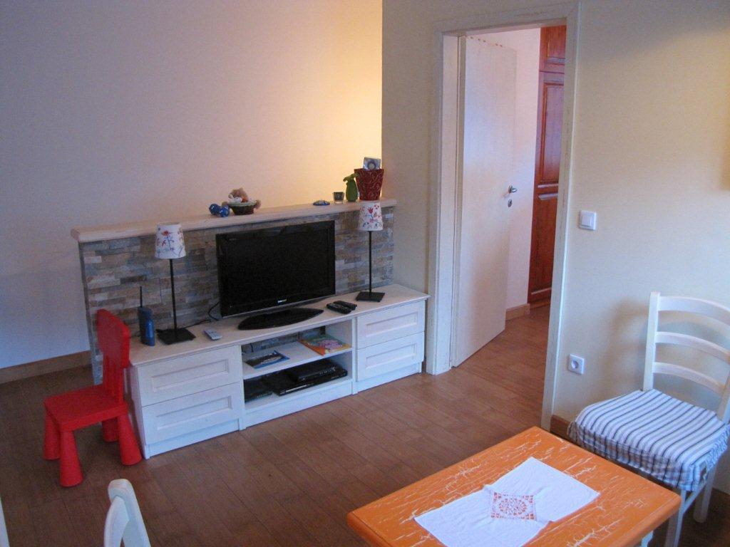 Apartment Mojstrovka With Terrace In City Center Kranjska Gora Ruang foto